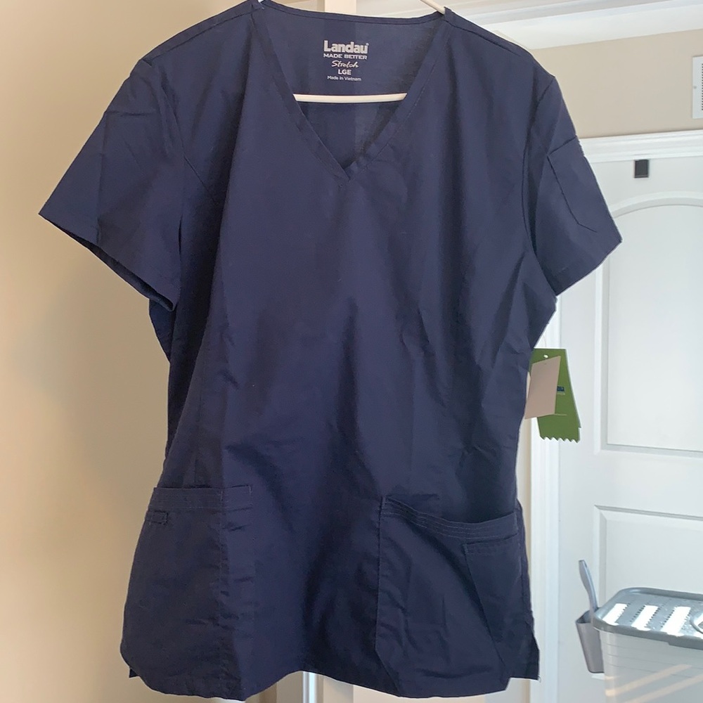 New Landau Scrub Top. Size L